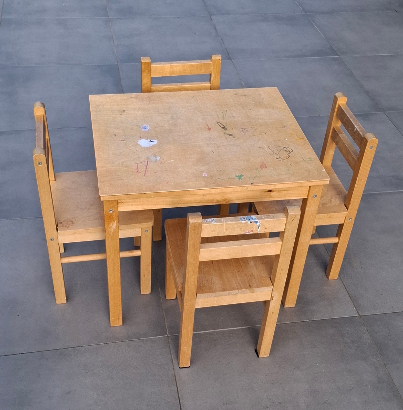 Kindertafel met 4 stoelen, Kinderen en Baby's, Ophalen, Gebruikt, Stoel(en)