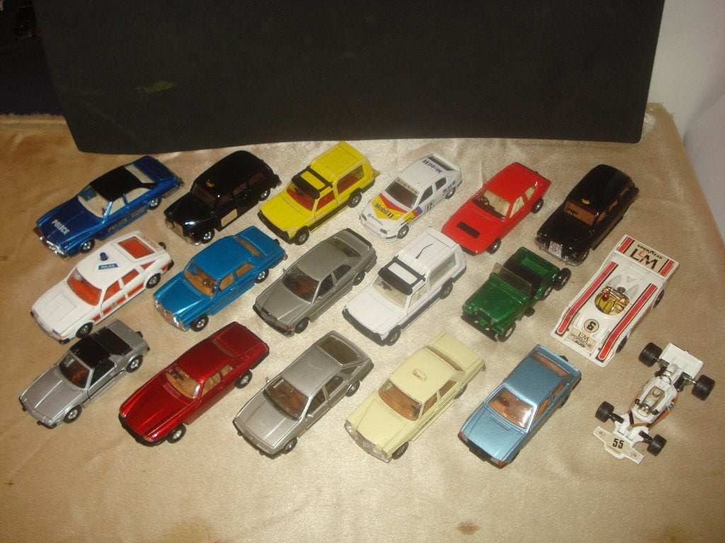 CORGI Lot de 18 Anciennes Voitures 1/32 Vintage 1978-1984, Hobby en Vrije tijd, Modelauto's | 1:32, Ophalen of Verzenden, Gebruikt