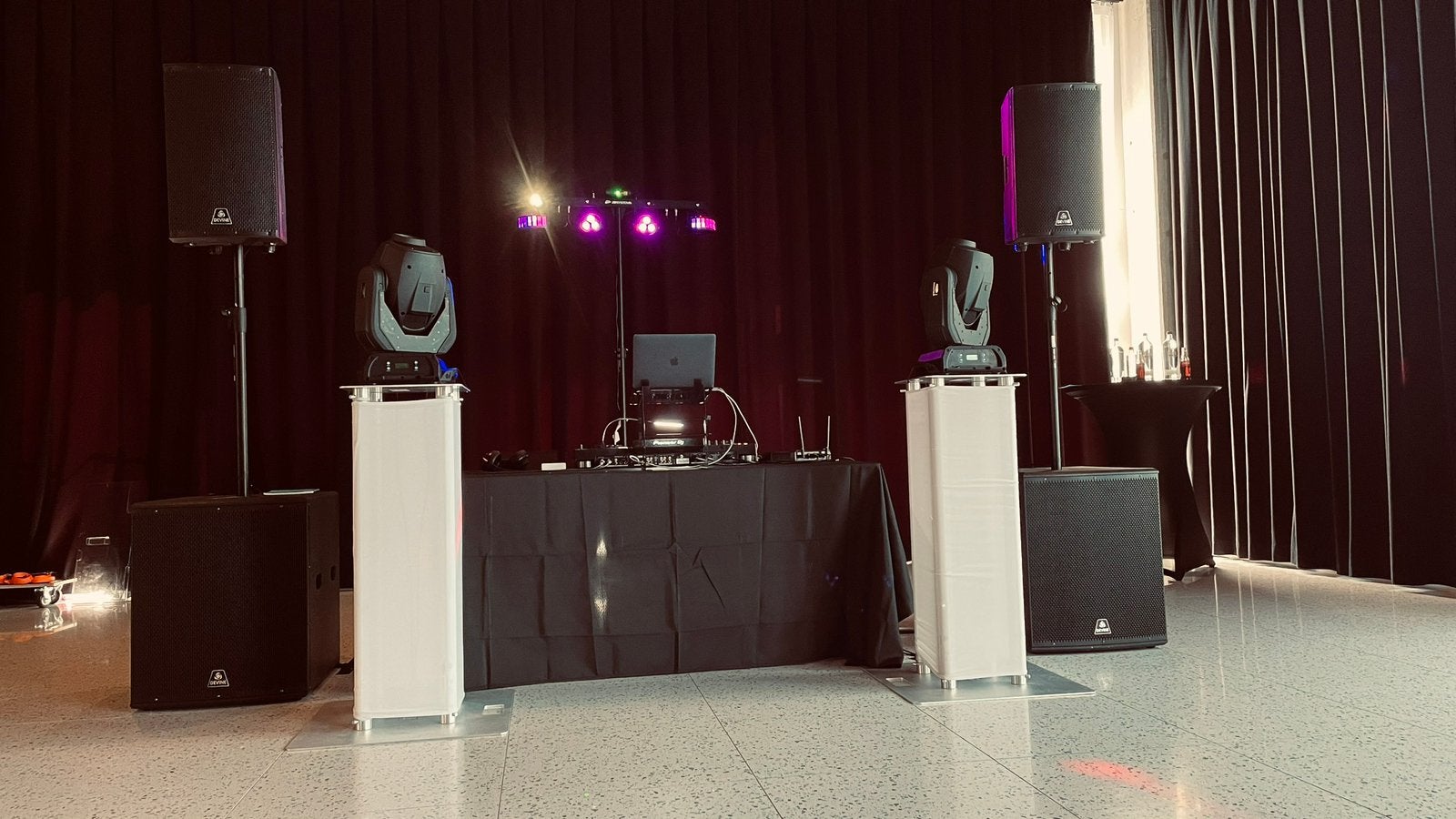 Devine Onyx 18SA Actieve Subwoofers (Complete Set van 2), Muziek en Instrumenten, Ophalen, Zo goed als nieuw, Dj-set, Overige merken