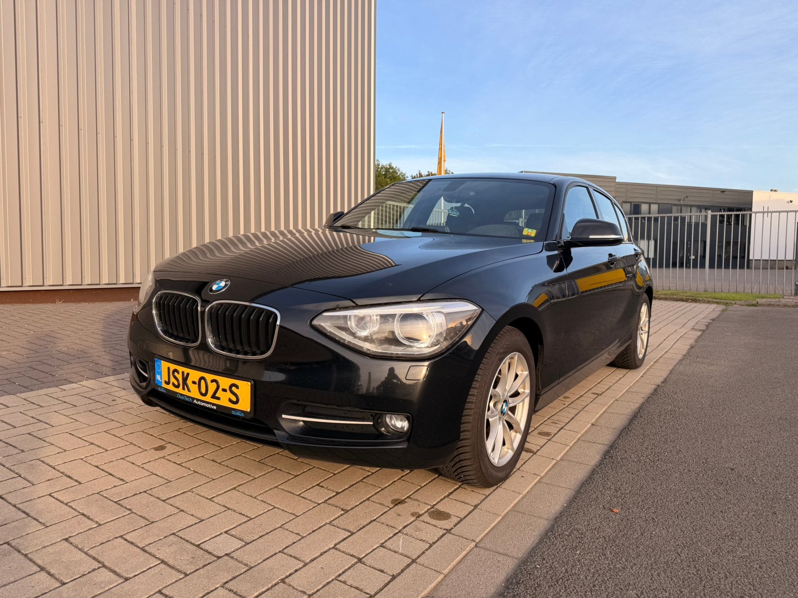 BMW 1-serie 116 D F20 | 2014 zwart | Technisch 100%, Auto's, Xenon verlichting, Zwart, 4 cilinders, Zwart