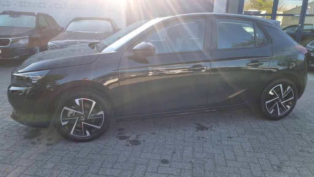 Opel Corsa Turbo edition (bj 2025), Auto's, Opel, Voorwielaandrijving, 118 g/km, Lichtsensor, Zwart