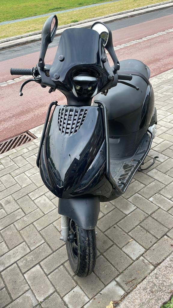 Piaggio zip 50cc iget  euro5 2024 zwart, Zip, Comme neuf, Enlèvement, Classe A (25 km/h)