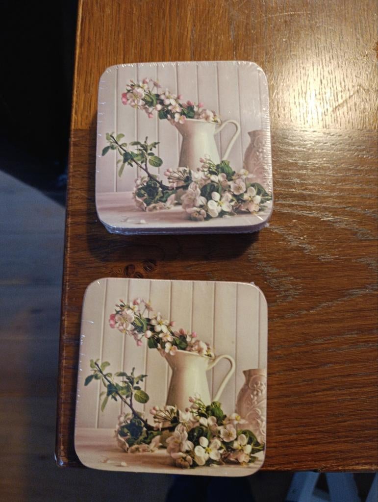 Onderzetters met tekening gieter en bloemen, Ophalen of Verzenden