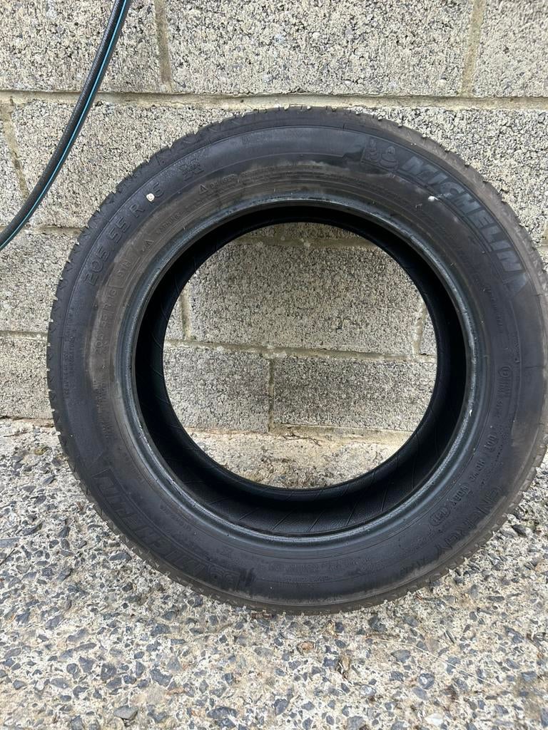 Pneu Michelin energy saver 205/55/16 quasi neuf, Enlèvement