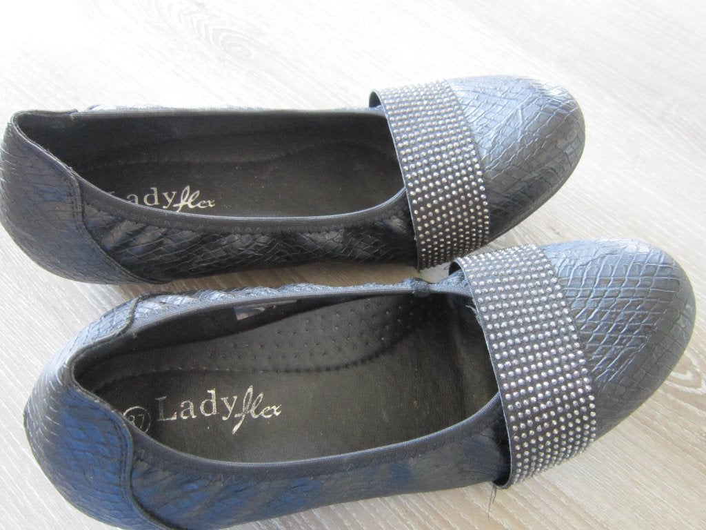 Chaussures neuves avec semelle basse m 37, Vêtements | Femmes, Neuf, Enlèvement ou Envoi, Ladyflex, Sabots