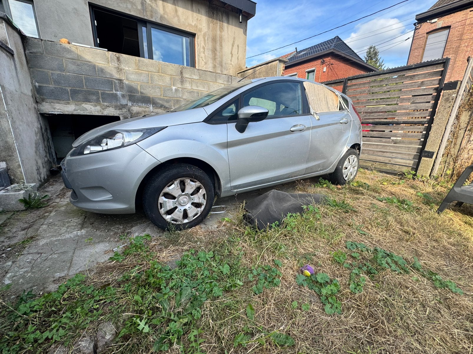 Ford fiesta pour pièces, Auto's, 50 kW, Zwart, 5 deurs, Particulier