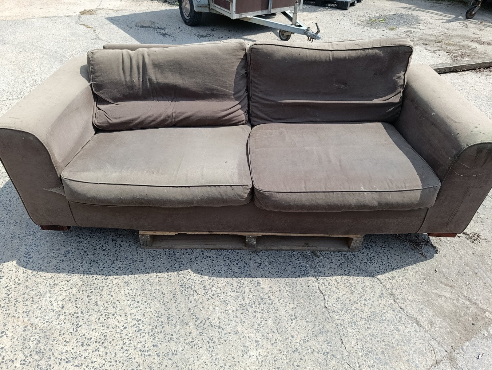 zetel en 2 poefs gratis, Huis en Inrichting, Ophalen of Verzenden, Gebruikt, Rechte bank