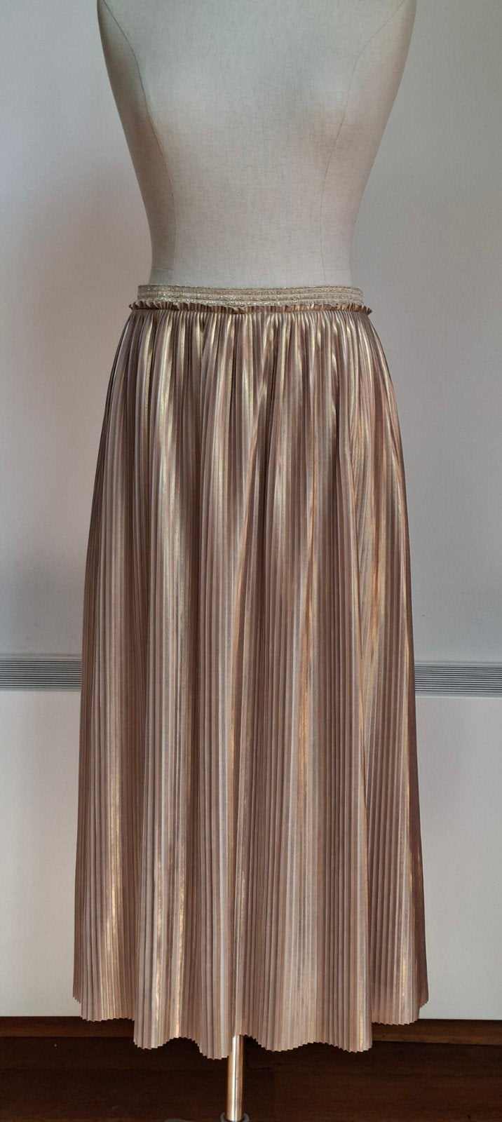 JULIA. JUIN. (NOUVEAU 230€), Enlèvement ou Envoi, Taille 38/40 (M)