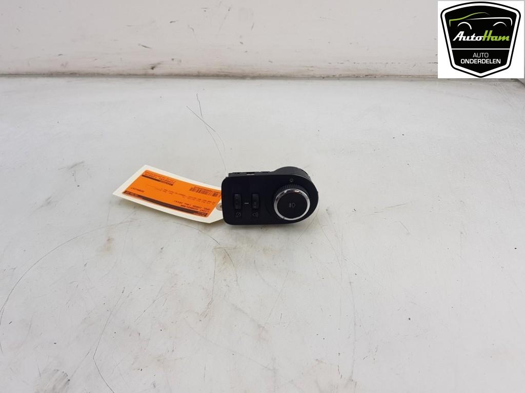 INTERRUPTEUR D'ECLAIRAGE Opel Corsa E (|13470443|), Utilisé, Opel