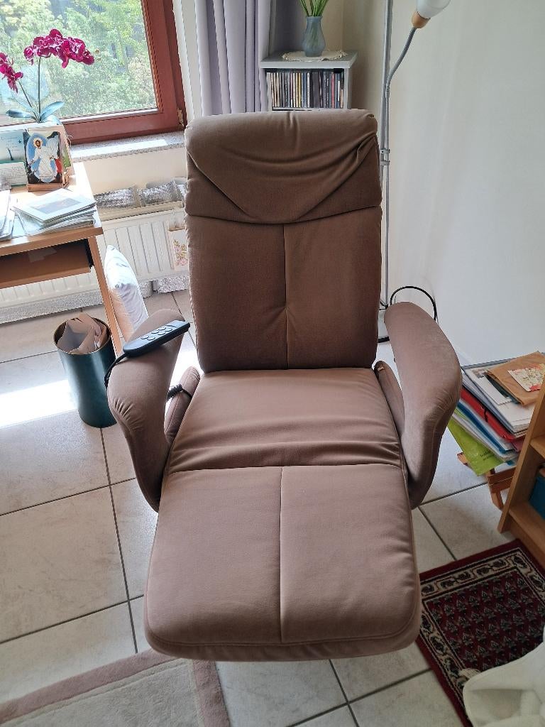 Elektrische relaxzetel, Ophalen, Zo goed als nieuw, Leer