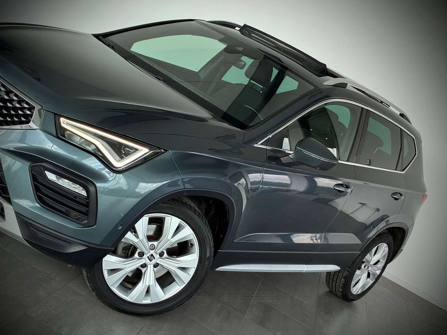 SEAT Ateca 1.5 TSi Xperience-1ERPRO-T.O-COCKPIT-CARPLAY-GPS-, Achat, Entreprise, Noir, 5 portes