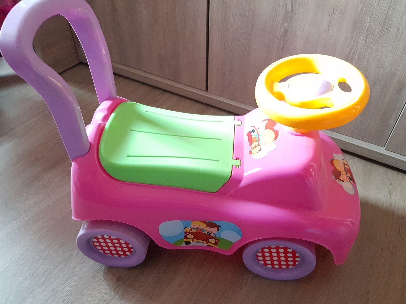 Différents jeu d 'enfant à vendre, Enlèvement