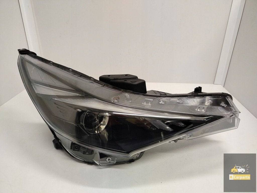 Phare droit H01R pour Hyundai Elantra VII, en parfait tat., Heolleung-ro 12
06797  Seoul, Info@hyundai.com, Utilisé, Hyundai