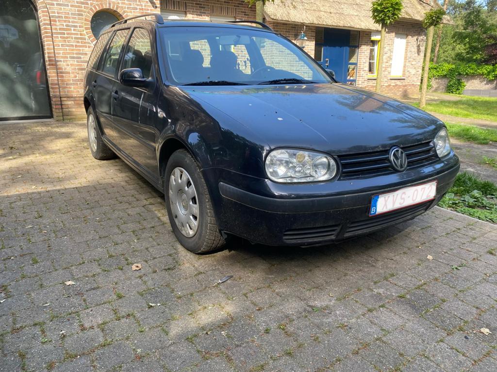 Volkswagen golf 4 variant TDI, Auto's, Volkswagen, 4 cilinders, Zwart, 1300 kg, 1896 cc