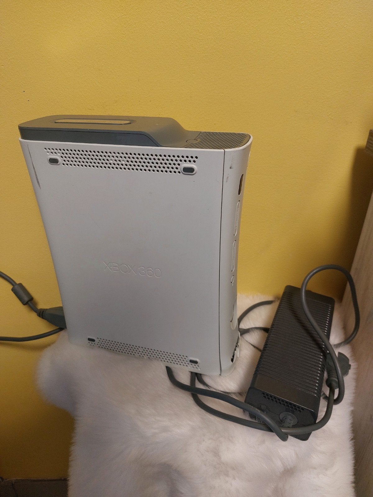 Xbox 360 60 gb defect, Enlèvement, Ne fonctionne pas, 60 GB, Sans contrôleur