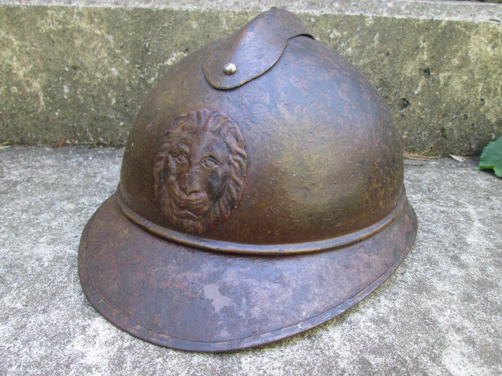 Belgische helm ABBL model 1915 WO1 gedragen originele kleur., Ophalen of Verzenden