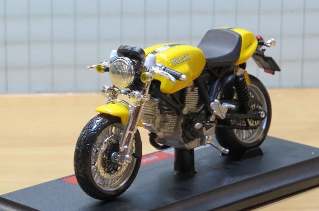 Ducati Sport 1000 yellow 1:18 Maisto, Enlèvement ou Envoi, Neuf, Moteur, Maisto