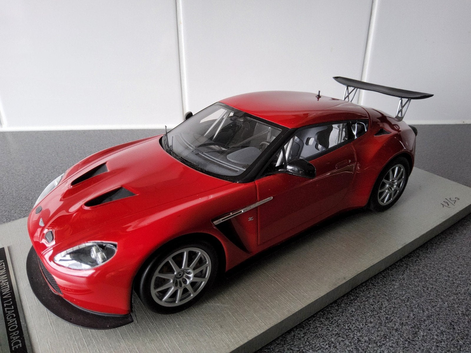 Aston Martin V12 Zagato Race., Ophalen of Verzenden