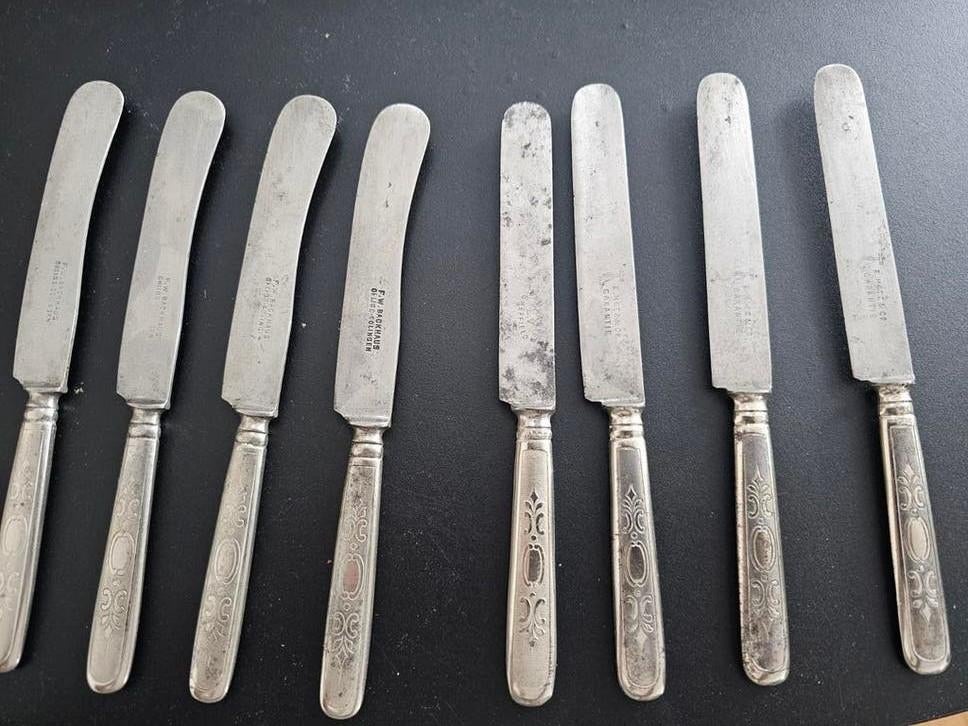 Couteaux ancien 2x4 pièces vendue en lot