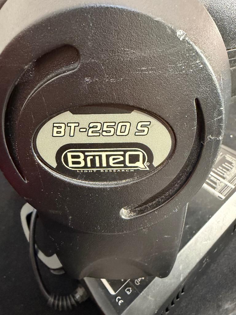 BRITEQ BT250 S Movingheds, Musique & Instruments, Lumières & Lasers, Utilisé, Lumières, Commande sonore, Couleur, Effet stroboscopique