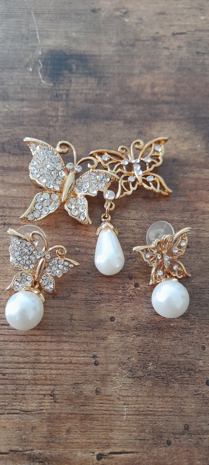 Prachtige broche en oorbel met vlinderparel, Overige materialen, 4 tot 7 cm, Ophalen of Verzenden, Met parel