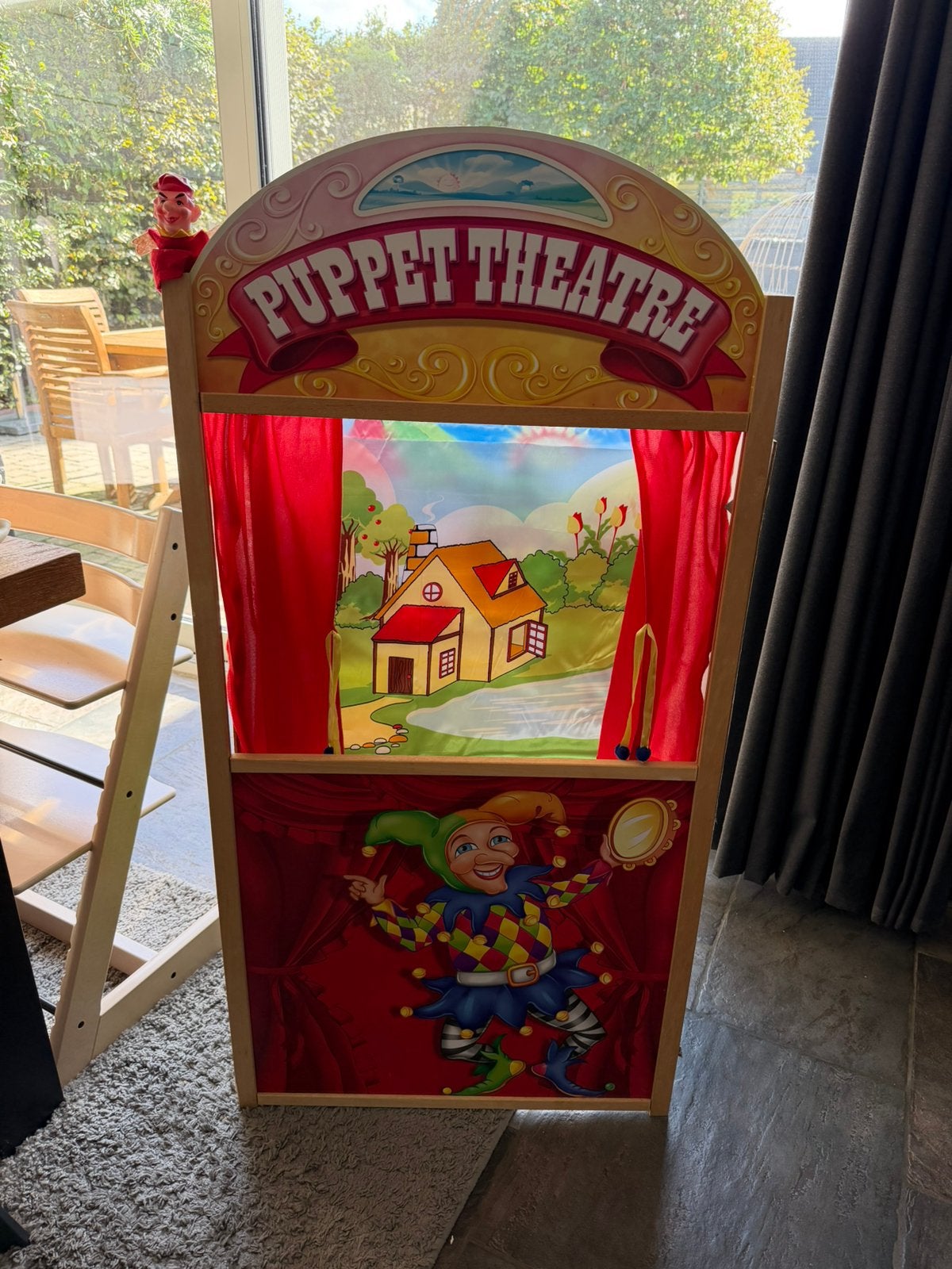 Poppenkast met zeer veel poppen(Disney), Ophalen, Zo goed als nieuw