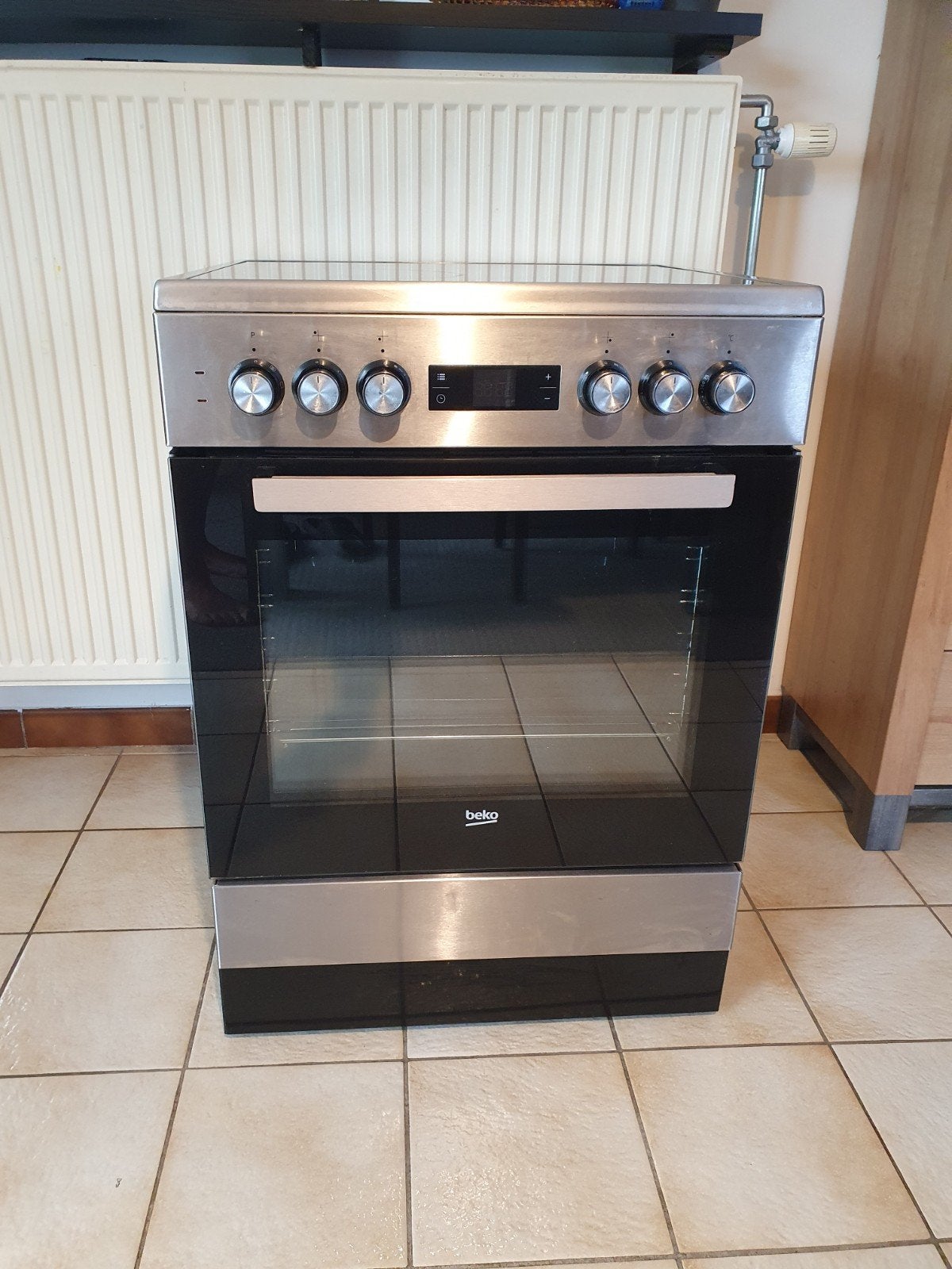 cuisinière vitrocéramique Beko 60 cm – Très bon état, Electroménager, Cuisinières, Classe énergétique A ou plus économe, 4 zones de cuisson