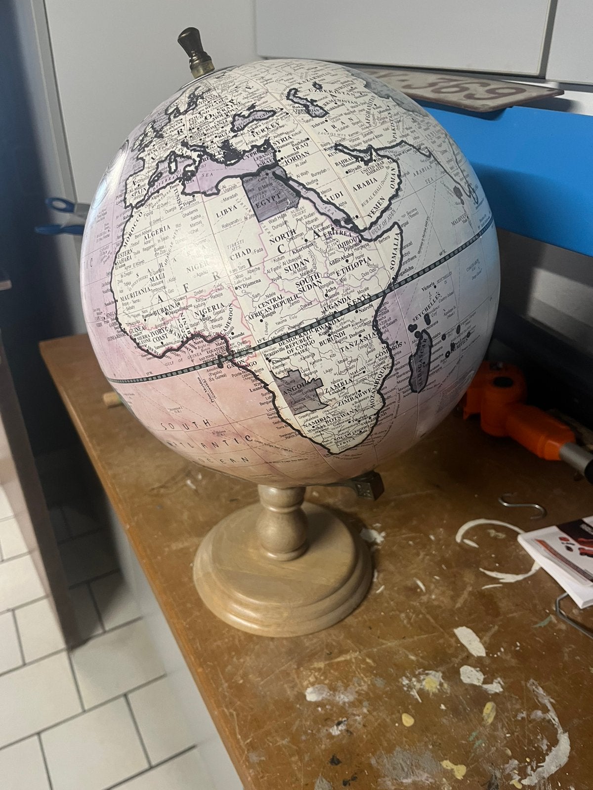 Wereldbol, Ophalen