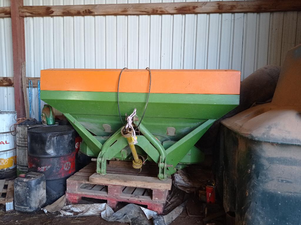 materiels agricole  semoir à engrais,betaillère 5M l, Enlèvement, Protection des cultures et Fertilisation