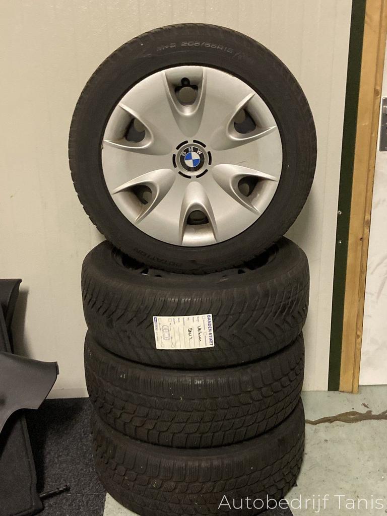 BMW 1 Serie E87 Goodyear 205/55/16 Winter, Auto-onderdelen, Banden en Velgen, Ophalen, Gebruikt, -, Banden en Velgen