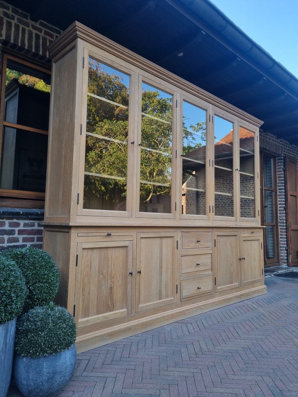 Eiken buffetkast/vitrinekast art 169/26