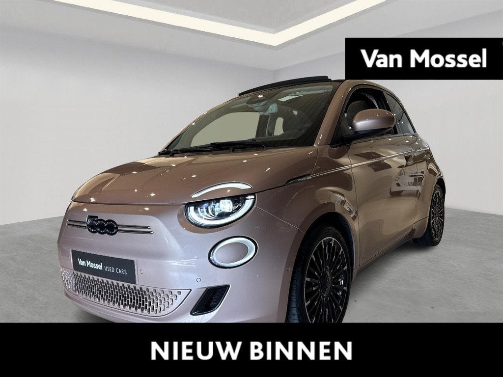 Fiat 500e 500e 42 kWh Icon, 4 zetels, Cabriolet, 1405 kg, 2 deurs