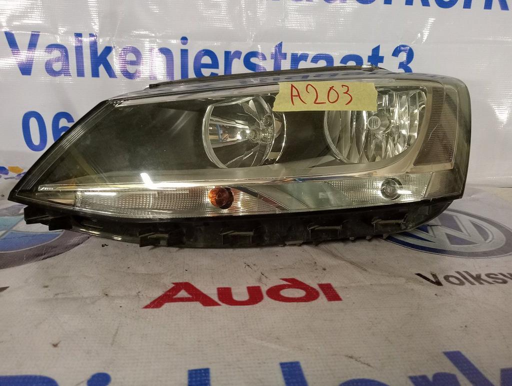 Volkswagen Jetta Koplamp Halogeen rechts 5C7941005A, Volkswagen, -, Utilisé, -