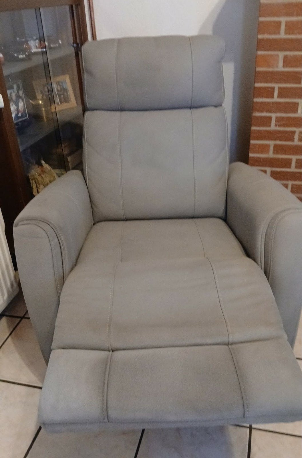 Canapé 2 places + Relax électrique, Maison & Meubles, Fauteuils, 125 cm ou plus, Moins de 75 cm, Enlèvement, Utilisé