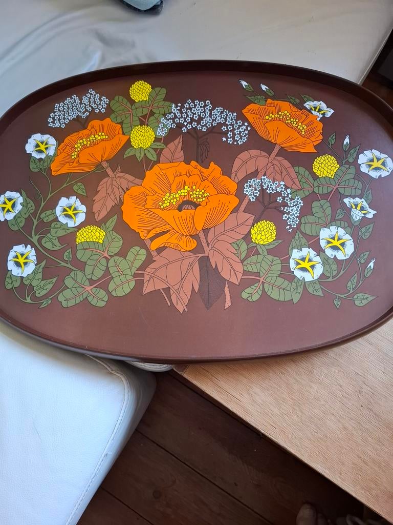 Mooi dienblad van melamine. In zeer goede algemene conditie., Ophalen