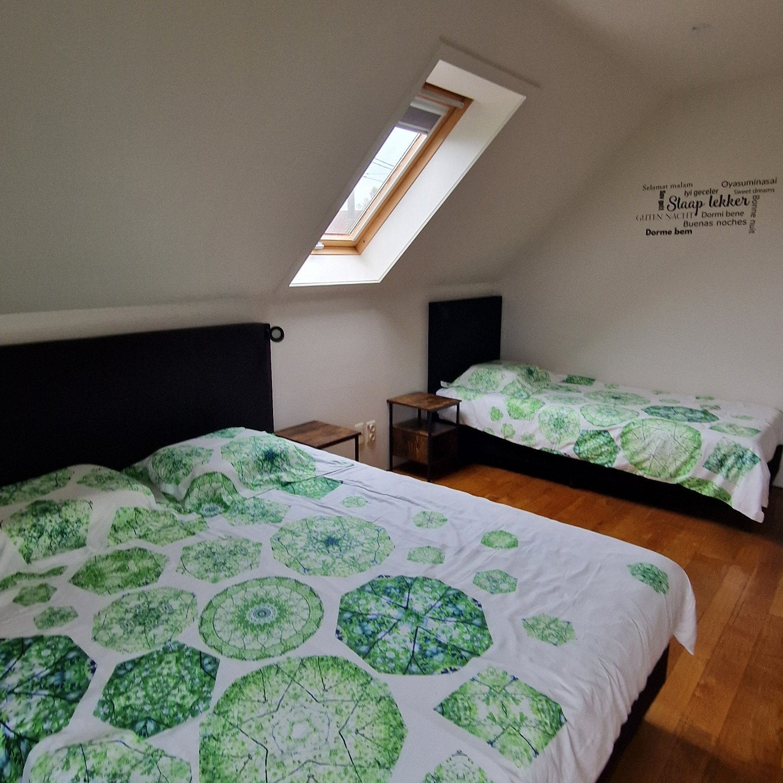 Donsovertrekken 3x 1- persoons 2x 2-persoons, Huis en Inrichting, Slaapkamer | Complete slaapkamers, Ophalen