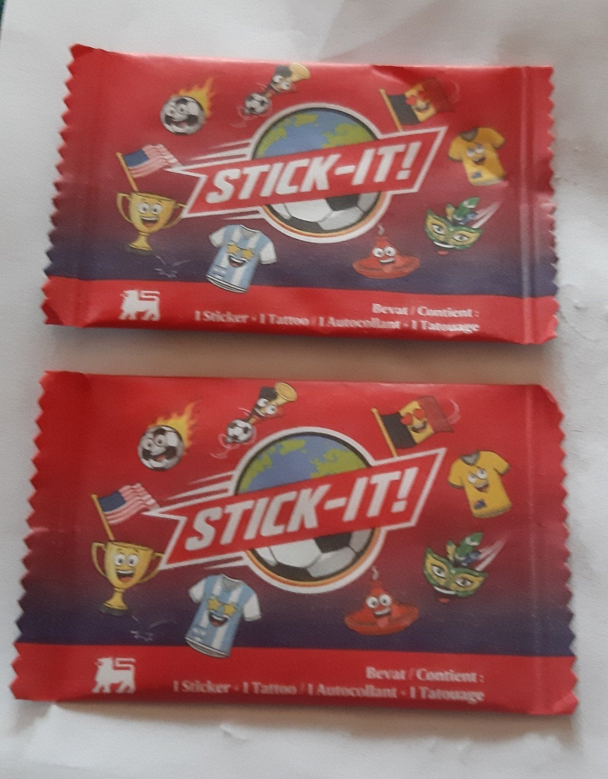 2 zakjes wk prentjes, Verzamelen, Ophalen