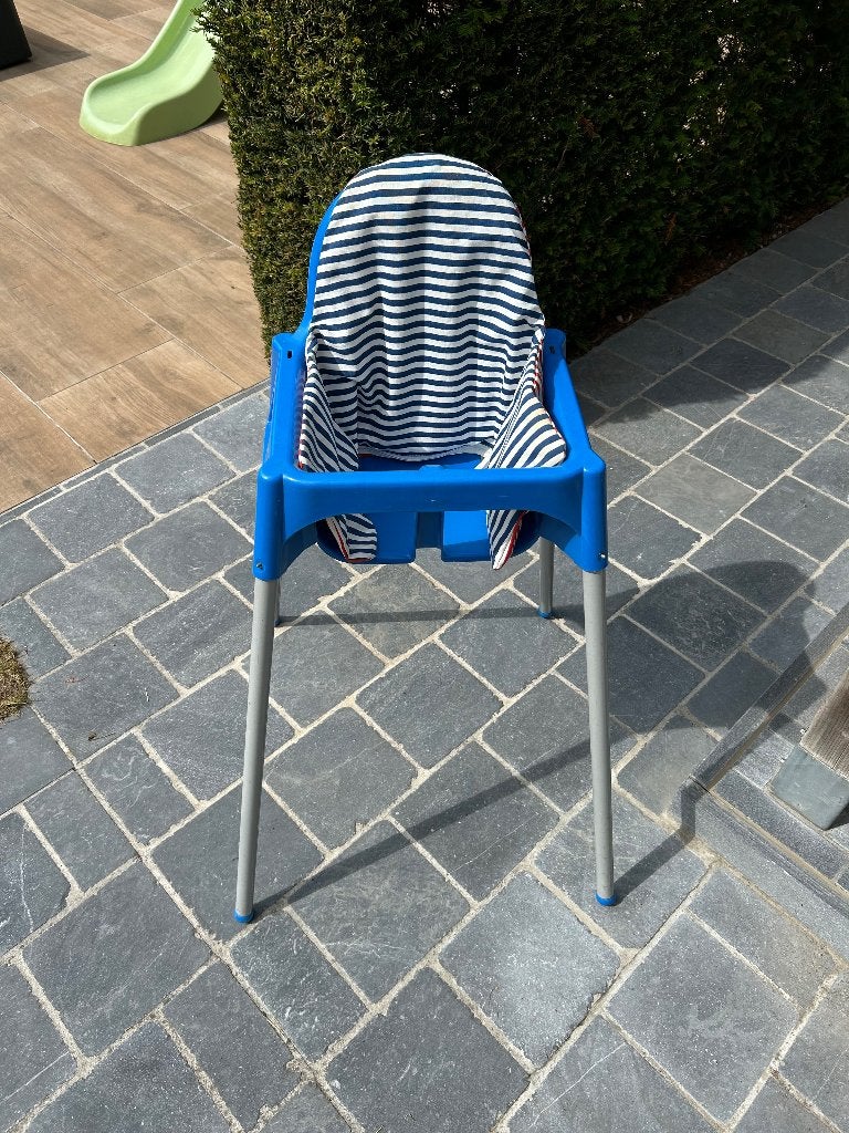 Eetstoel ikea. In plastic met ijzeren poten, Enlèvement, Utilisé, Autres types, Coulissant