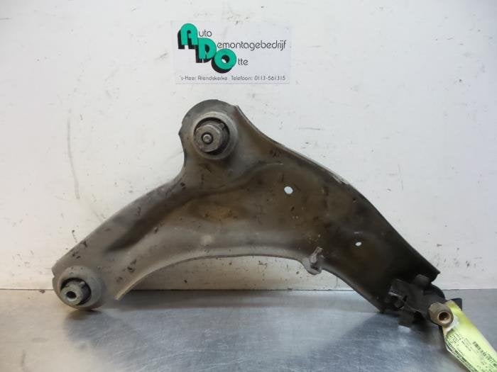 Draagarm links-voor van een Renault Espace (Espace 4 02-), Gebruikt, -, Renault, -