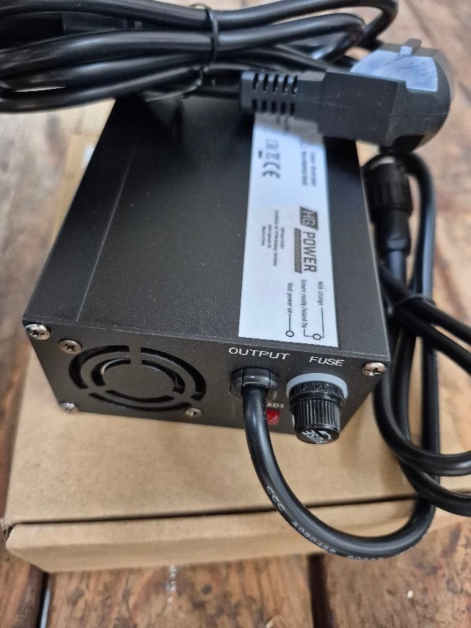 Minerva en andere e-bike lader (29 / 33.6V), Ophalen of Verzenden, Nieuw