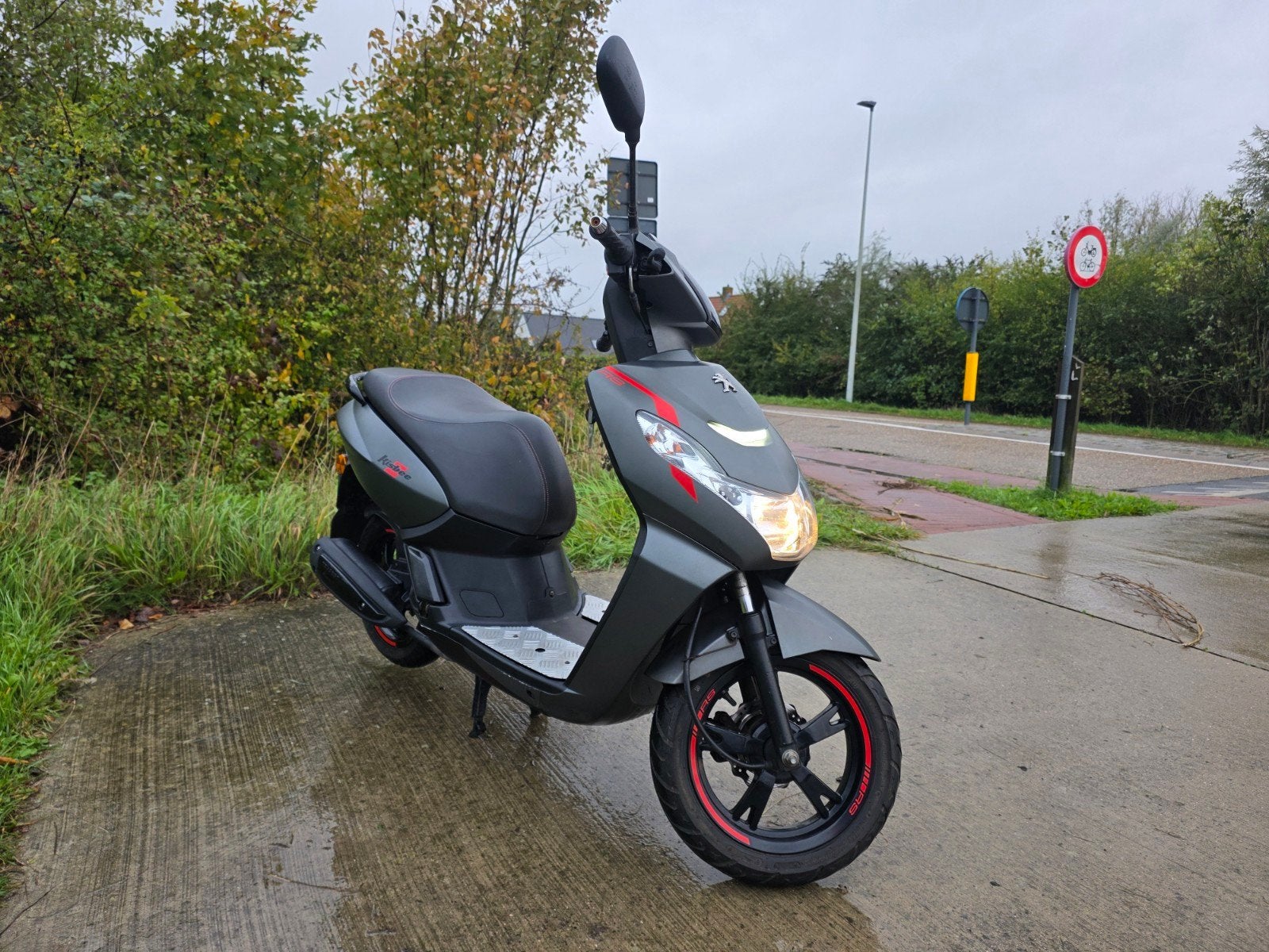 Peugeot kisbee RS, Vélos & Vélomoteurs, Autres modèles, 49 cm³, Comme neuf, Classe B (45 km/h)