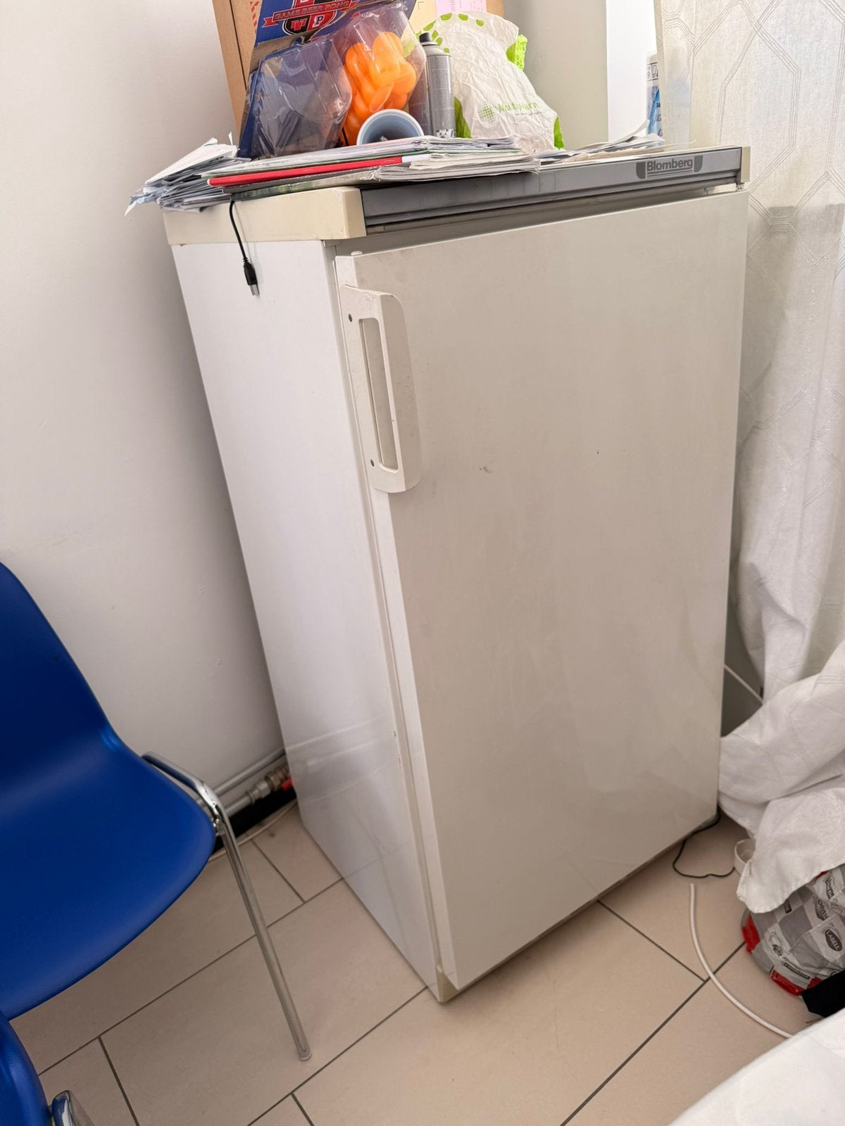 Frigo Blomberg 1 porte – Bon état, Elektronische apparatuur, Koelkasten en IJskasten, Zo goed als nieuw, Ophalen