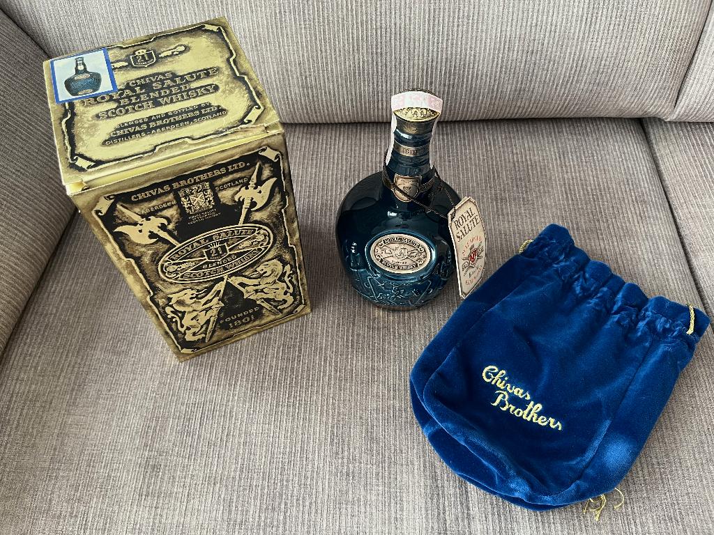 Chivas 21 ans, Royal Salute, Bleu 1983, Enlèvement ou Envoi, Pleine