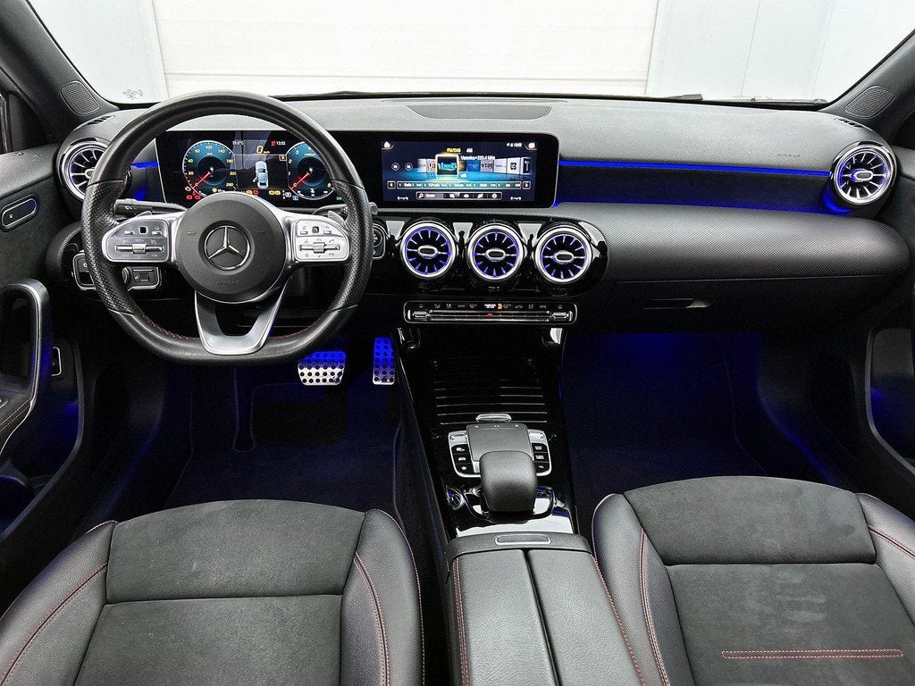 Mercedes-Benz A-Klasse 200 Berline AMG Line | Night Pack | S, Automaat, 4 deurs, Stof, Gebruikt