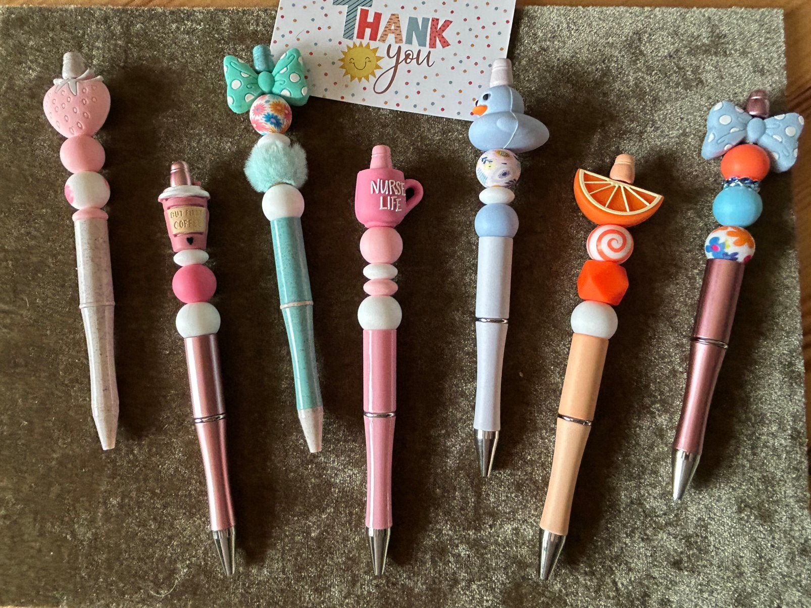 Zelgemaakte leuke kralenpennen, Collections, Stylos, Enlèvement ou Envoi, Neuf, Stylo à bille, Autres marques