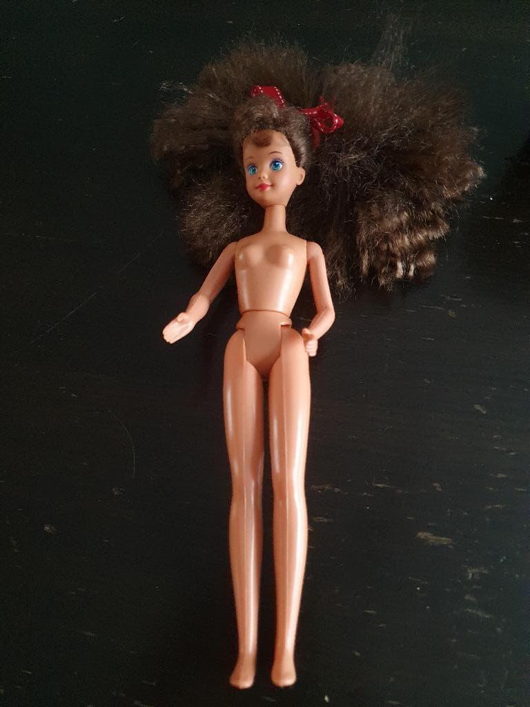 Skipper (barbie) jaren 1990 met schoenen en kleding, Collections, Poupées, Enlèvement, Utilisé, Autres types