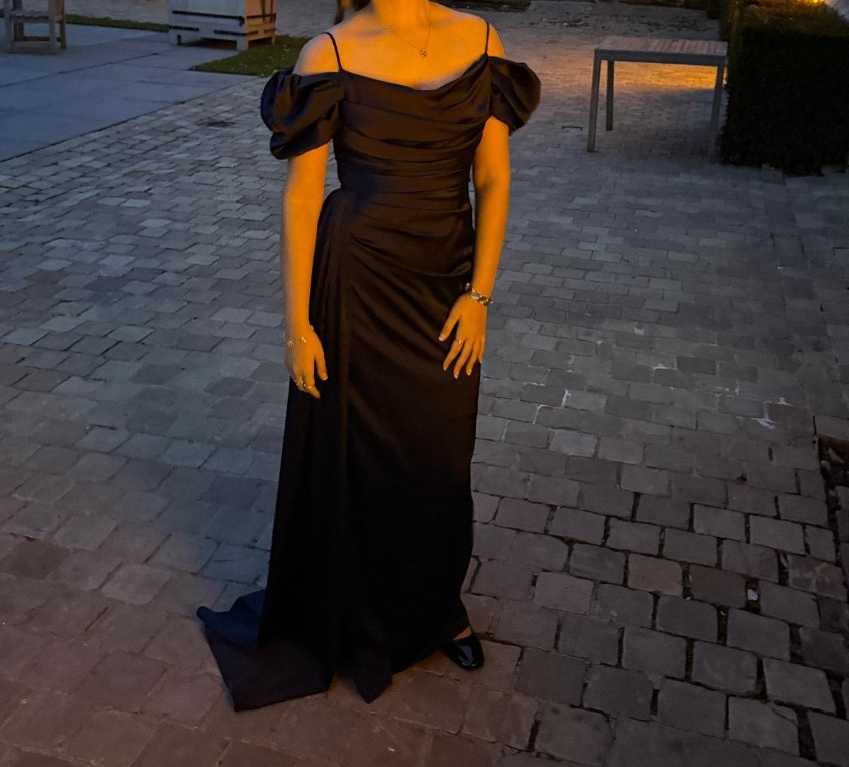 Donkerblauw satijnen gala jurk