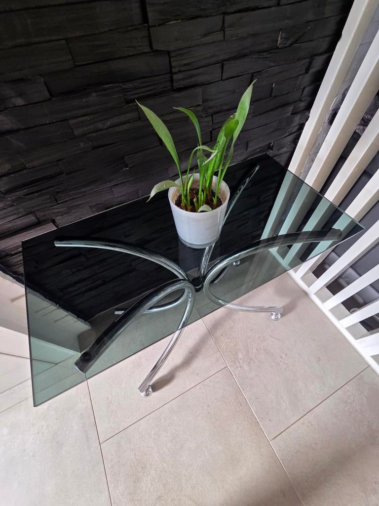 Table d'appoint iconique Design Italien 1970, Ophalen