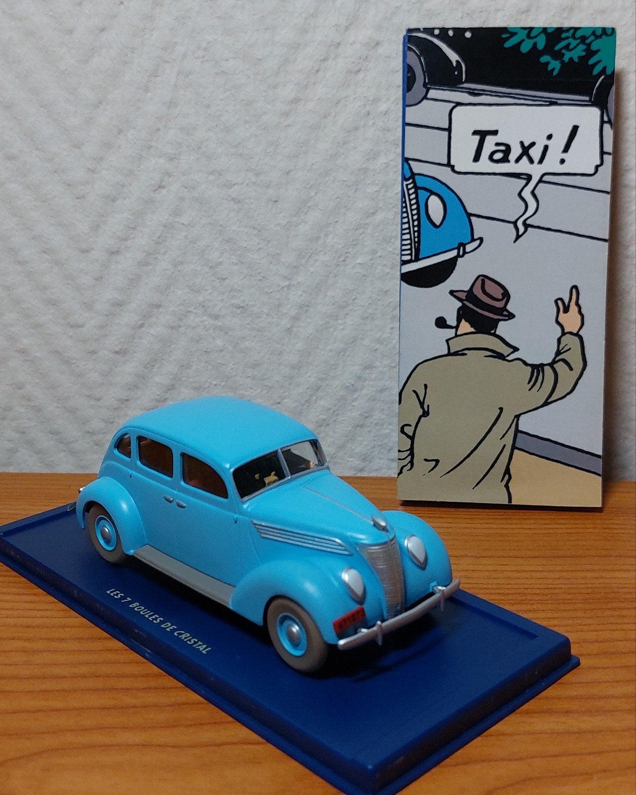 Voiture TINTIN Atlas 1/43 'Le taxi Ford V8 1937', Collections, Enlèvement ou Envoi, Tintin, Neuf, Statue ou Figurine