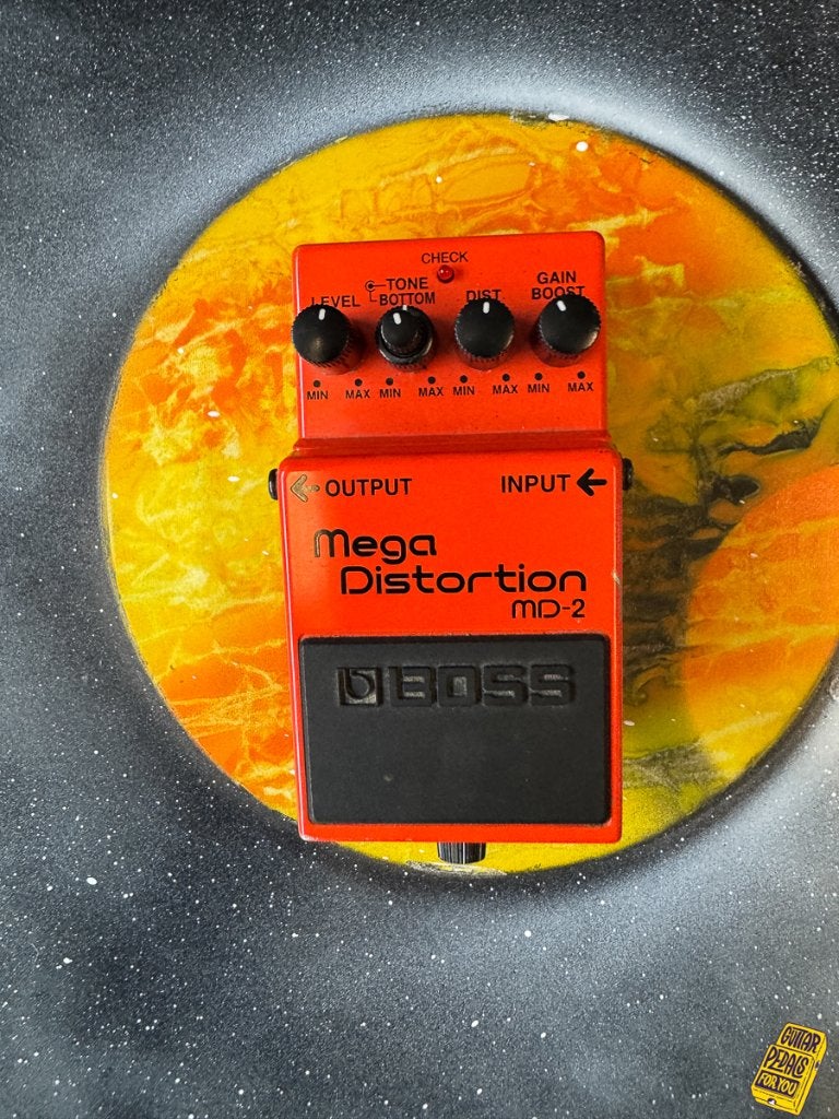 Pédale de distorsion Boss MD-2 Mega, Musique & Instruments, Effets, Comme neuf, Distortion, Overdrive ou Fuzz, Enlèvement ou Envoi